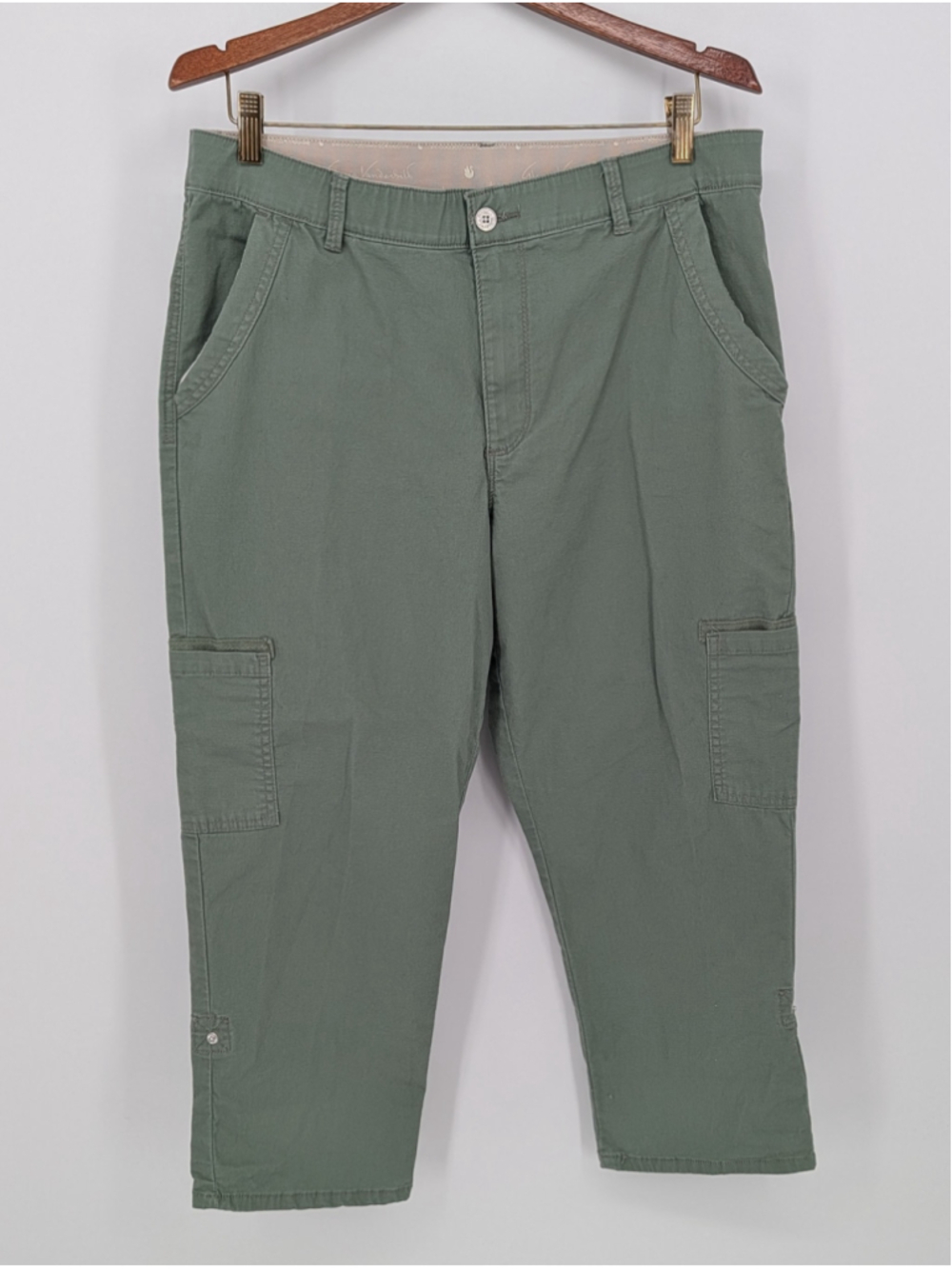 Gloria Vanderbilt Cargo Capri Pants 12 Sage Green Roll Tab Stretch Cotton